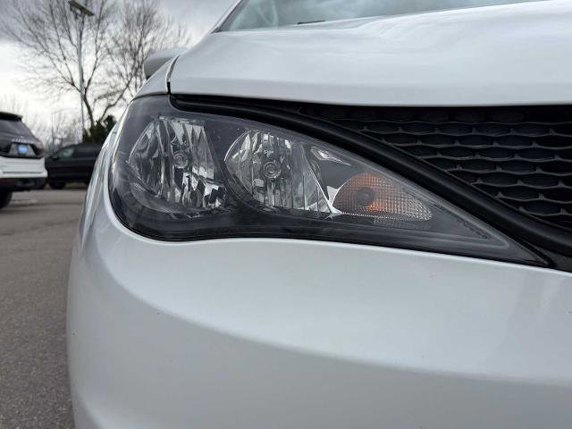 Used 2023 Chrysler Voyager LX image 3