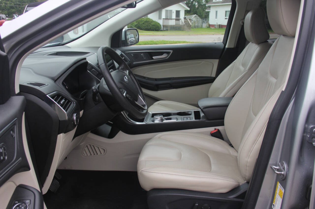 Certified 2022 Ford Edge Titanium AWD/4WD image 22