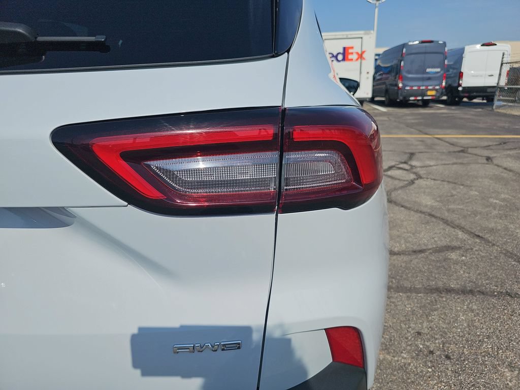 Certified 2025 Ford Escape ST-Line Select AWD/4WD image 34