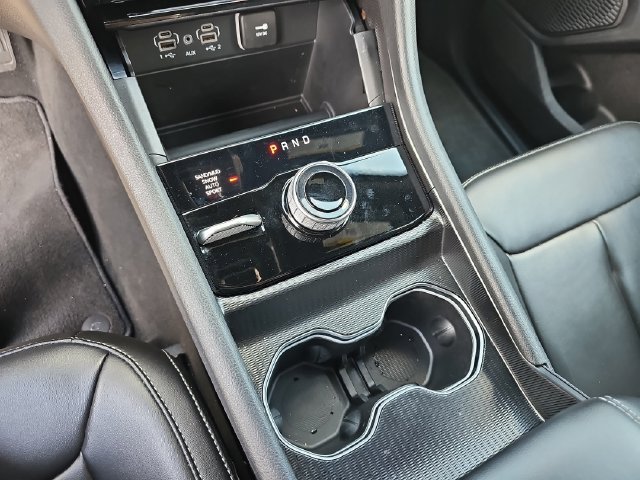 Used 2025 Jeep Grand Cherokee Limited AWD/4WD image 30