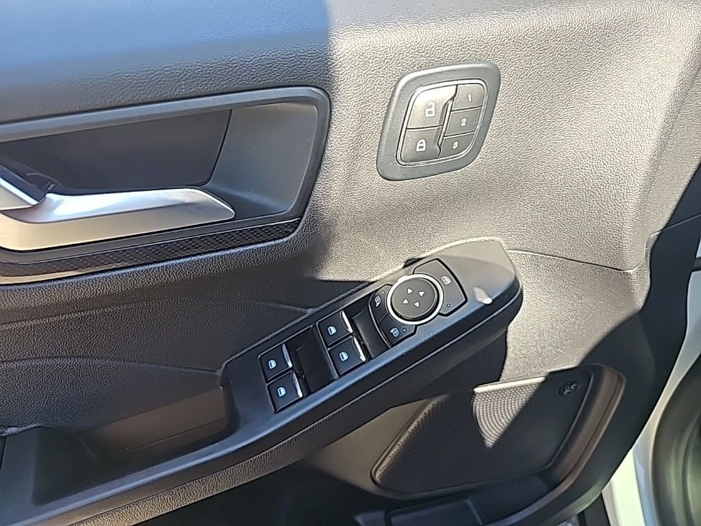 Certified 2025 Ford Escape ST-Line Select w/ Tech Pack #2 image 23