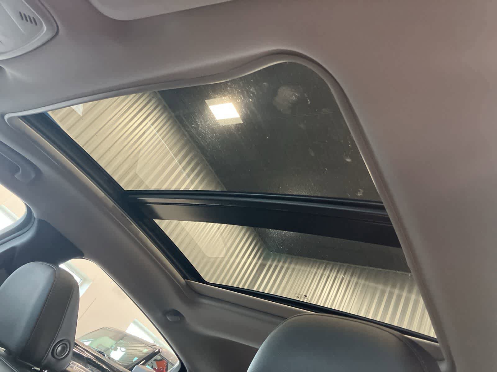 Used 2019 Chevrolet Malibu Premier FWD image 11