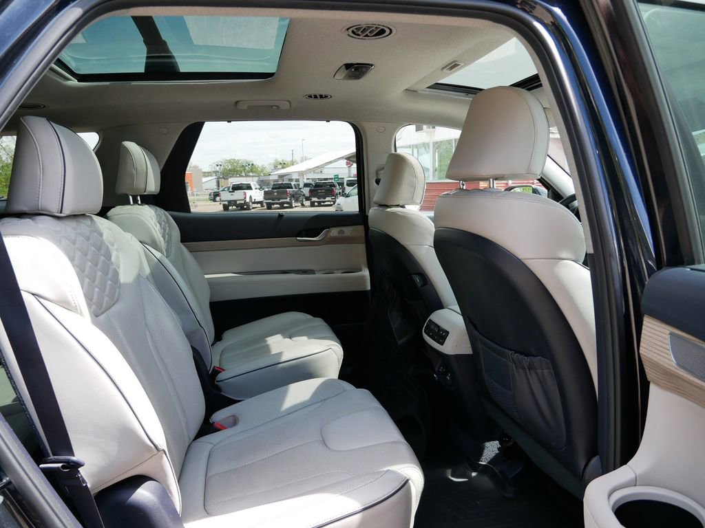 Used 2022 Hyundai Palisade Limited AWD/4WD image 9