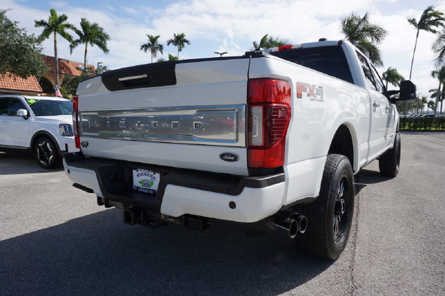 Certified 2022 Ford F350 Limited w/ FX4 Off-Road Package AWD/4WD image 7