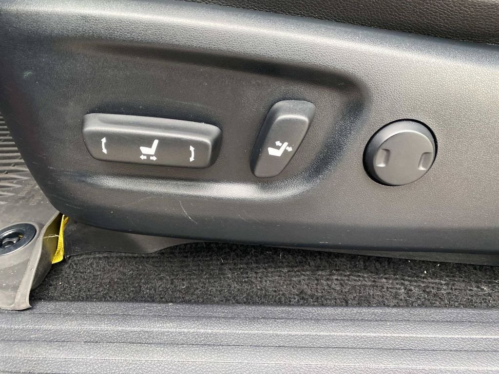 Used 2021 Toyota 4Runner TRD Off-Road Premium AWD/4WD image 19