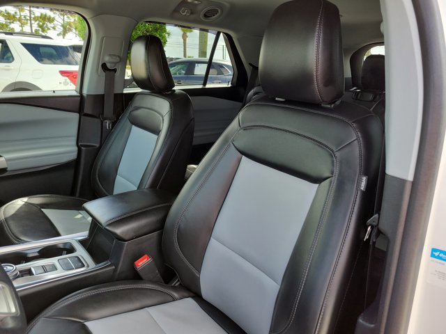 Certified 2022 Ford Explorer XLT w/ Equipment Group 202A image 21