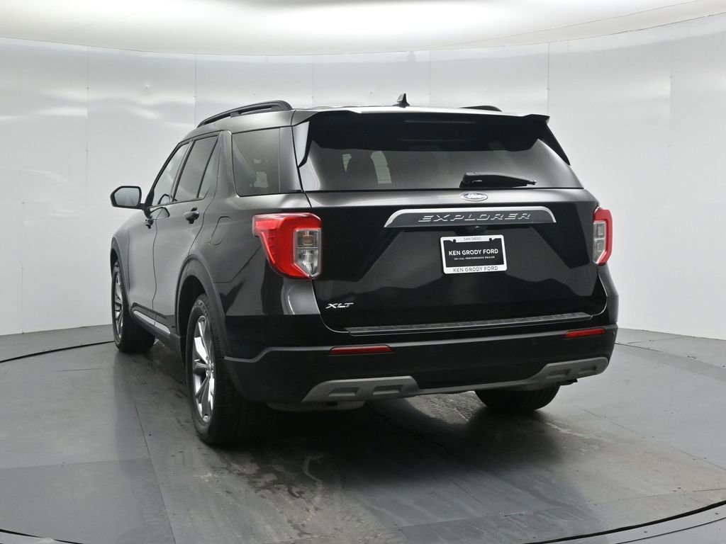 Certified 2020 Ford Explorer XLT w/ Equipment Group 202A image 15