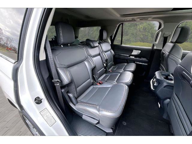 Certified 2025 Ford Expedition Active image 23