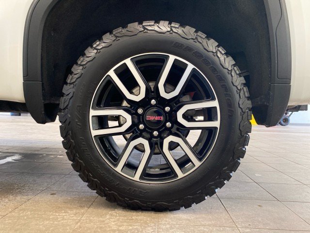 Used 2020 GMC Sierra 1500 AT4 w/ AT4 Premium Package AWD/4WD image 25