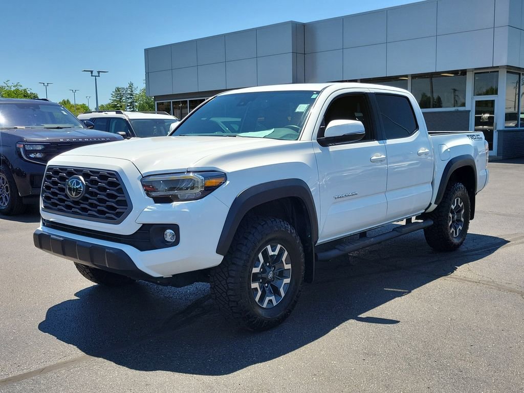 Used 2023 Toyota Tacoma TRD Off-Road w/ TRD Premium Off Road Package AWD/4WD image 8
