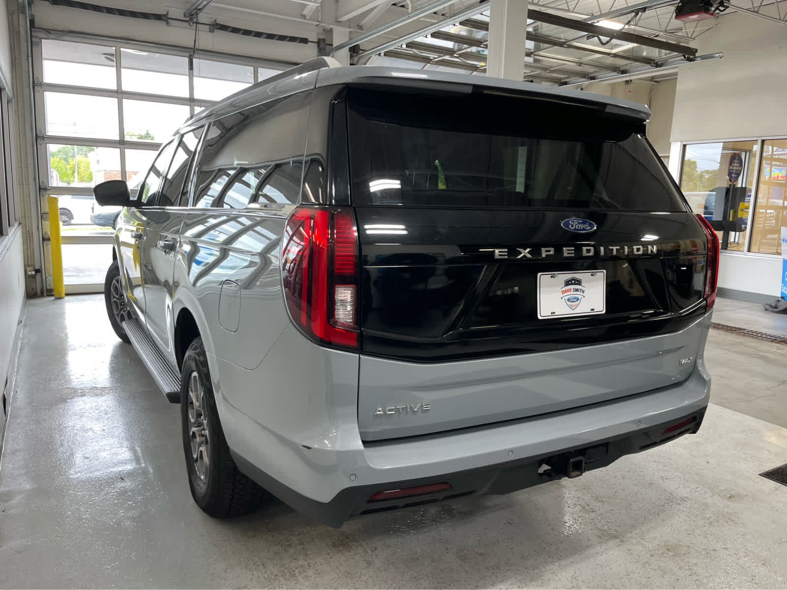 Certified 2025 Ford Expedition Max Active AWD/4WD image 11