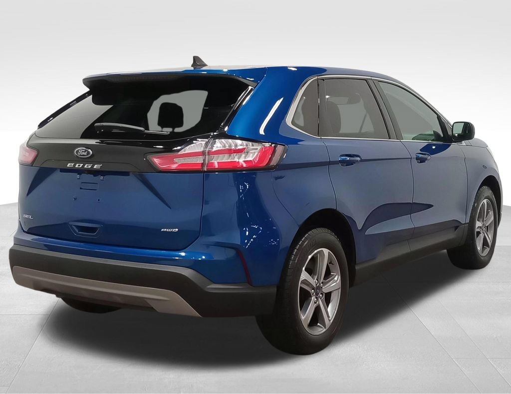 Certified 2022 Ford Edge SEL w/ Convenience Package AWD/4WD image 3