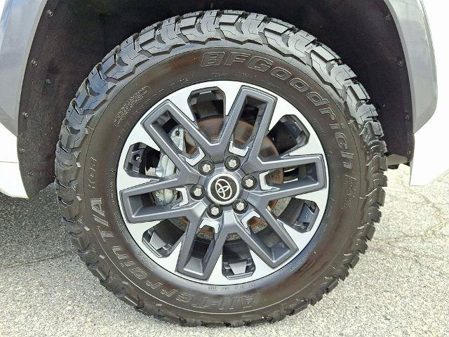 Used 2023 Toyota Tundra Limited w/ Power Package AWD/4WD image 8