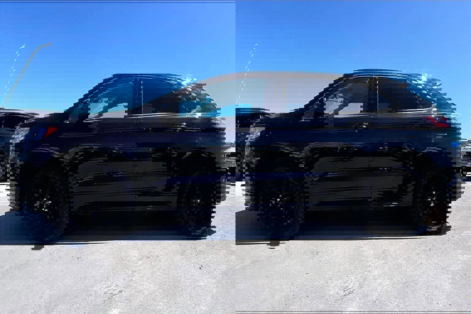 Certified 2024 Ford Edge SE w/ Black Appearance Package AWD/4WD image 5