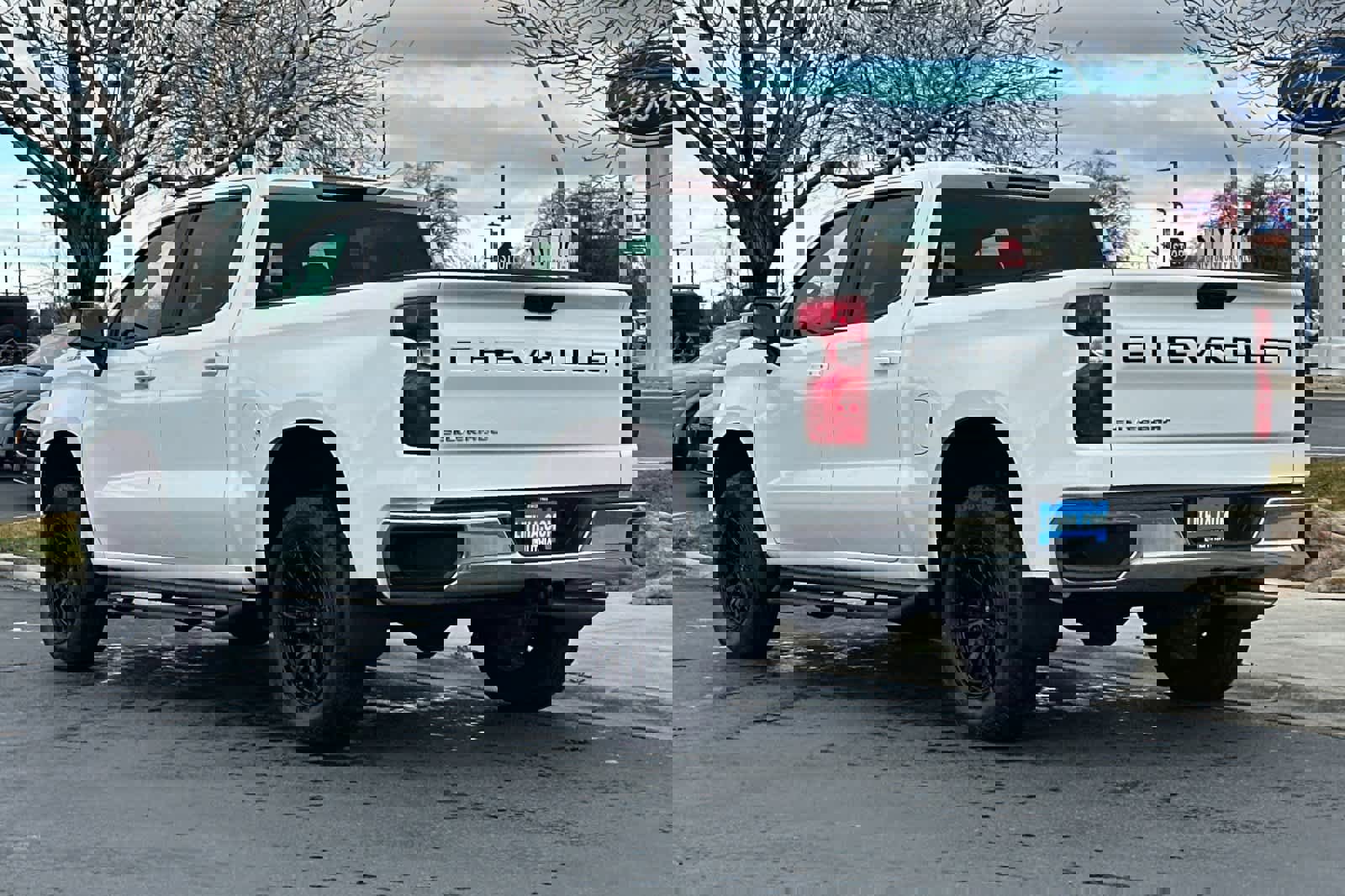 Used 2025 Chevrolet Silverado 1500 LT video 3