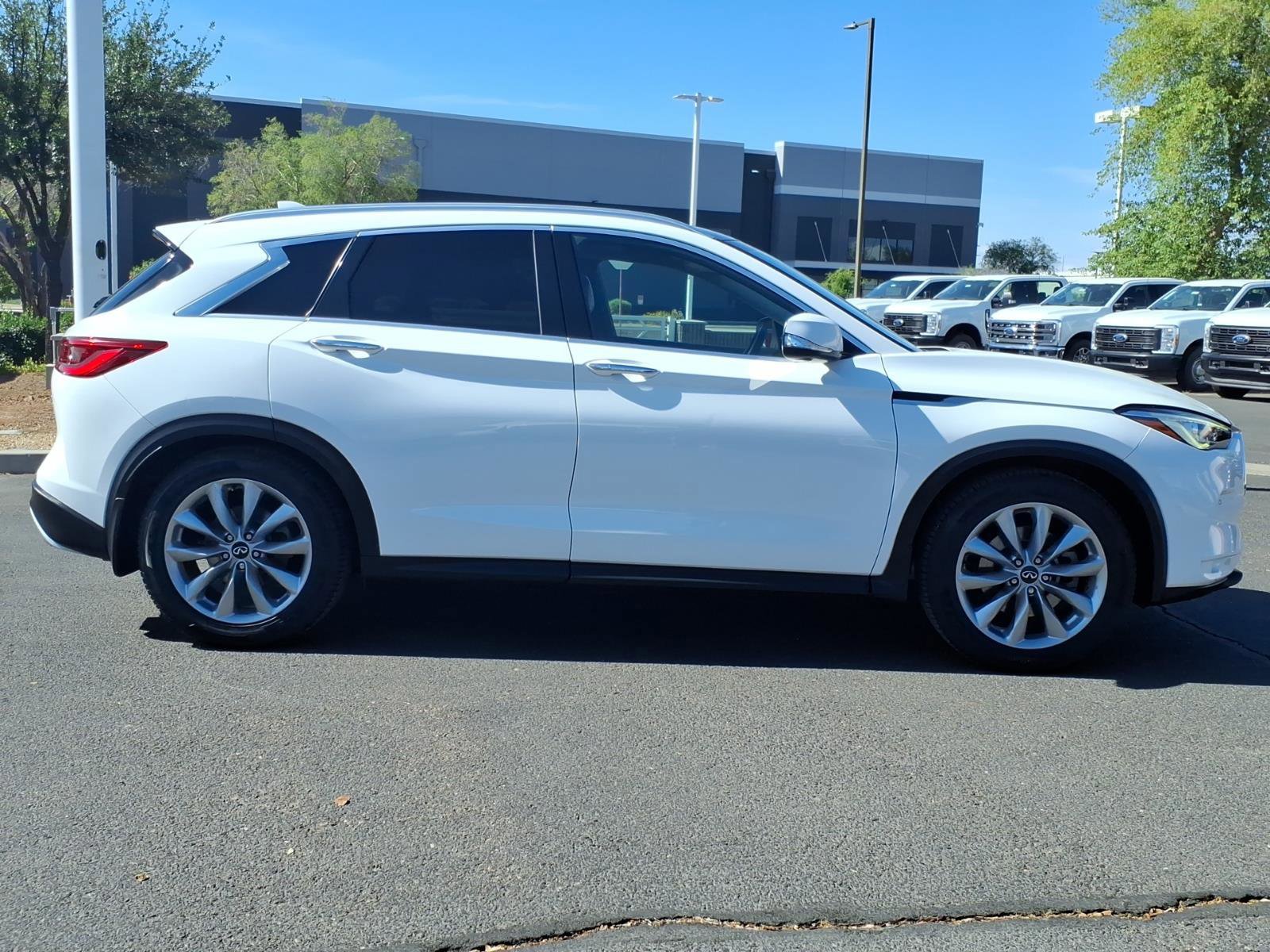 Used 2020 INFINITI QX50 Essential image 2