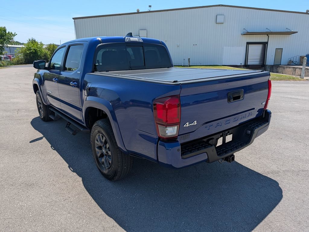 Used 2022 Toyota Tacoma SR5 AWD/4WD image 5