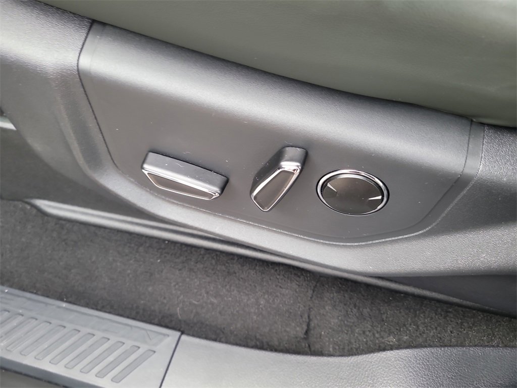 Certified 2024 Ford Expedition Timberline image 19