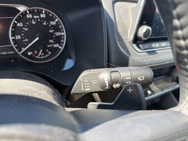 Used 2024 Nissan Rogue SV w/ SV Premium Package AWD/4WD image 39