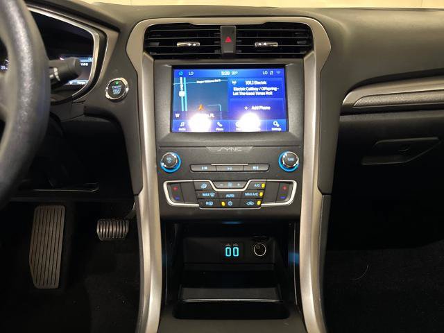 Certified 2020 Ford Fusion SE FWD image 24