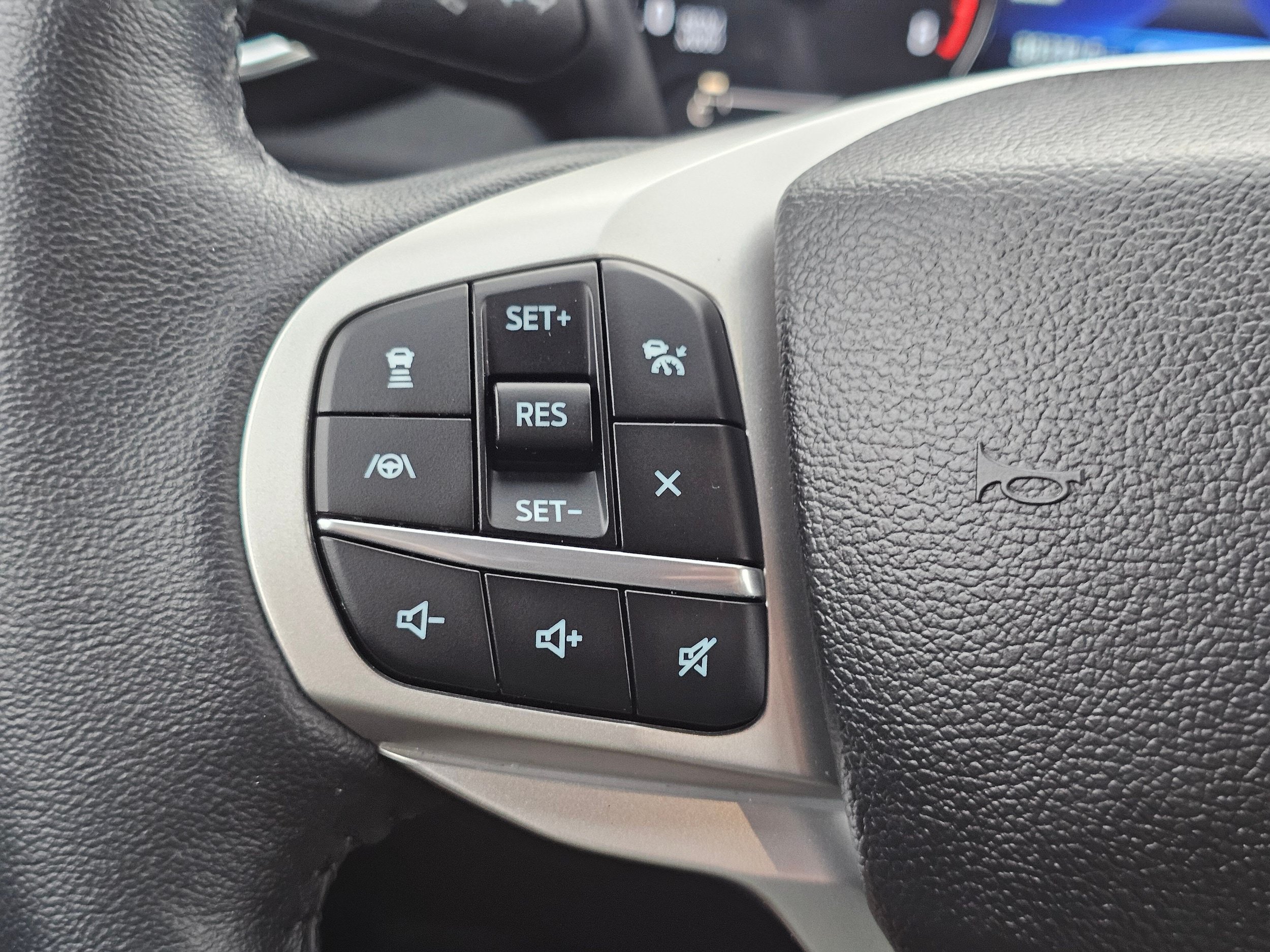 Certified 2023 Ford Explorer Limited AWD/4WD image 27