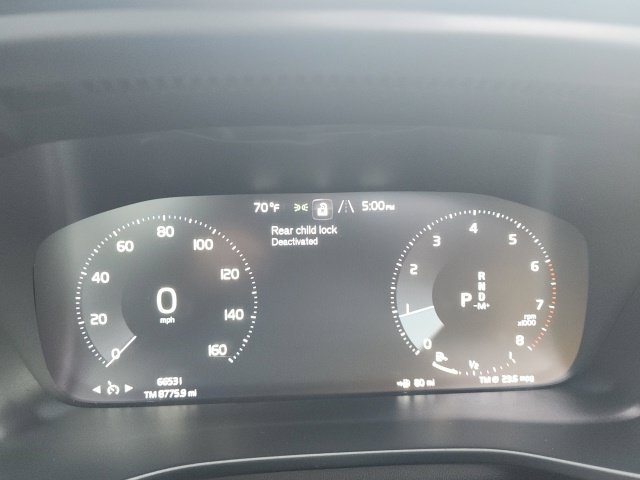 Used 2020 Volvo XC40 T5 Momentum w/ Protection Package AWD/4WD image 19