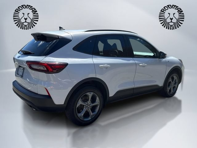 Certified 2025 Ford Escape ST-Line Select AWD/4WD image 6
