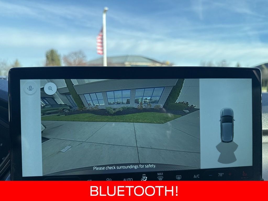 Certified 2025 Ford Escape SE image 4