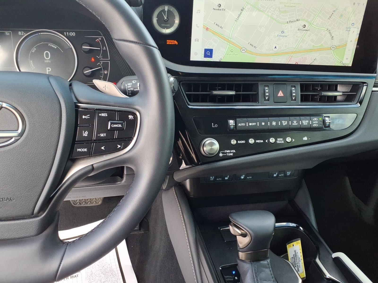 Used 2025 Lexus ES 300h w/ Premium Package FWD image 29