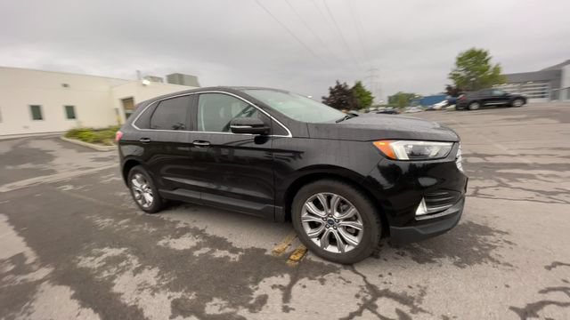 Certified 2022 Ford Edge Titanium AWD/4WD image 2