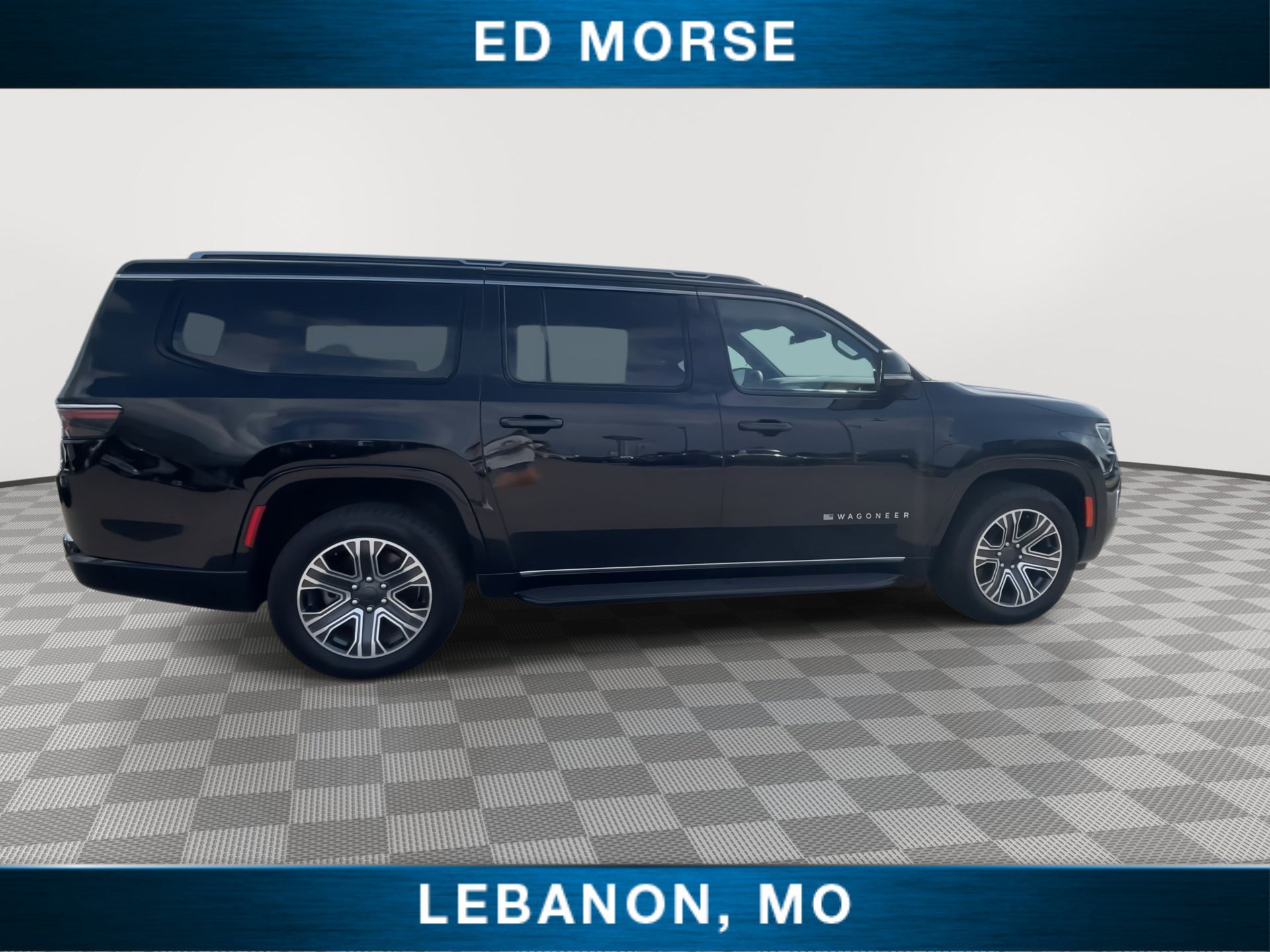 Used 2024 Jeep Wagoneer L Series II AWD/4WD image 8