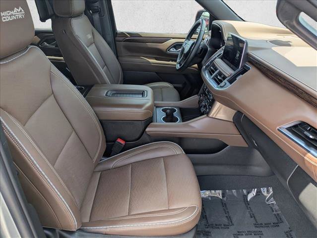 Used 2024 Chevrolet Suburban High Country RWD image 26