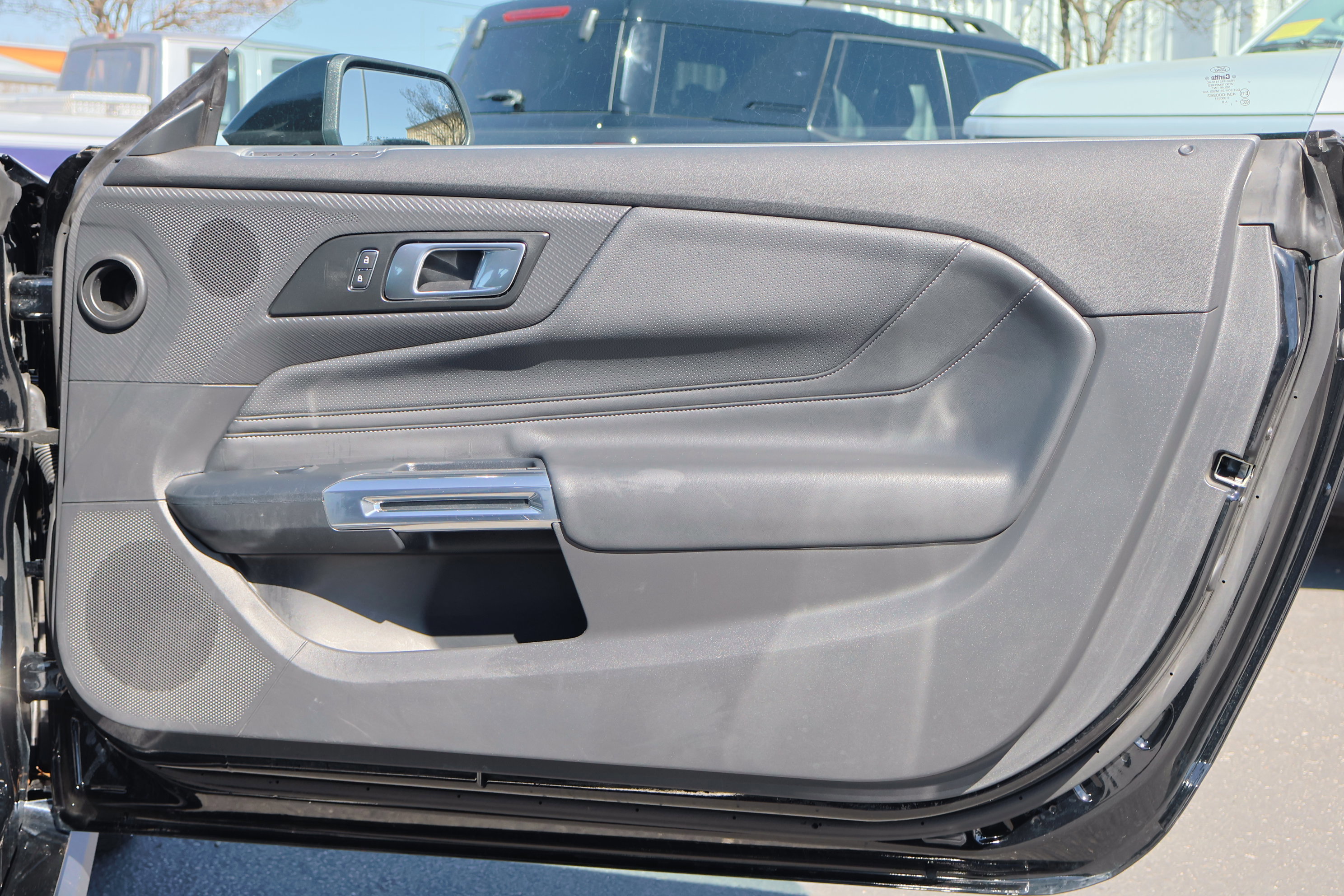 Certified 2025 Ford Mustang Premium image 29