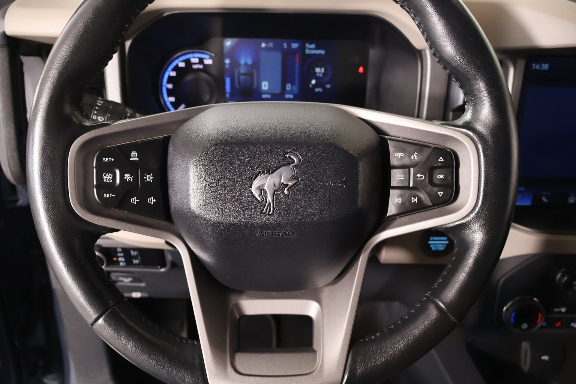 Certified 2024 Ford Bronco Wildtrak AWD/4WD image 3