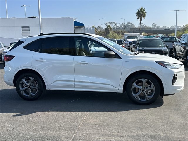 Certified 2024 Ford Escape ST-Line image 6