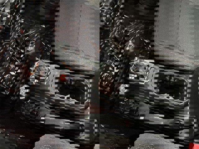 Used 2024 Jeep Wrangler Unlimited Sahara image 11