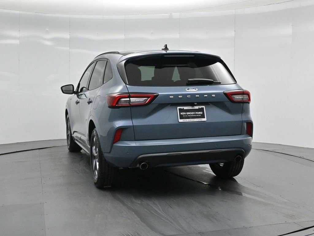 Certified 2023 Ford Escape ST-Line w/ Tech Pack #1 image 18