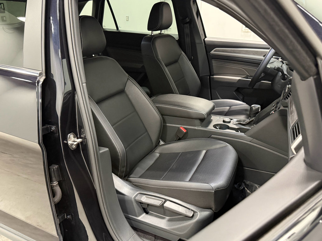 Used 2023 Volkswagen Atlas Cross Sport SE image 30