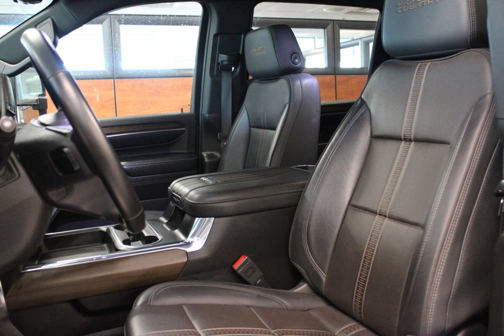 Used 2024 Chevrolet Silverado 3500 High Country w/ High Country Premium Package AWD/4WD image 19