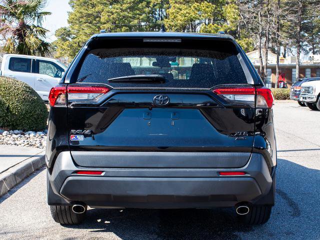 Used 2023 Toyota RAV4 XLE Premium image 4