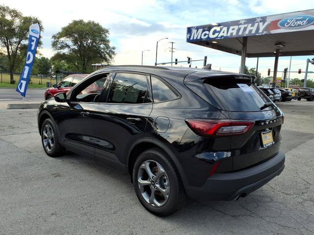 Certified 2025 Ford Escape ST-Line Select AWD/4WD image 5