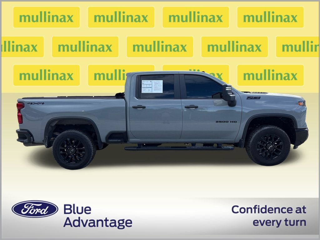 Used 2025 Chevrolet Silverado 2500 Custom w/ Custom Value Package AWD/4WD image 2
