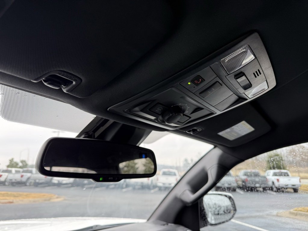 Used 2022 Toyota Tacoma TRD Off-Road image 21