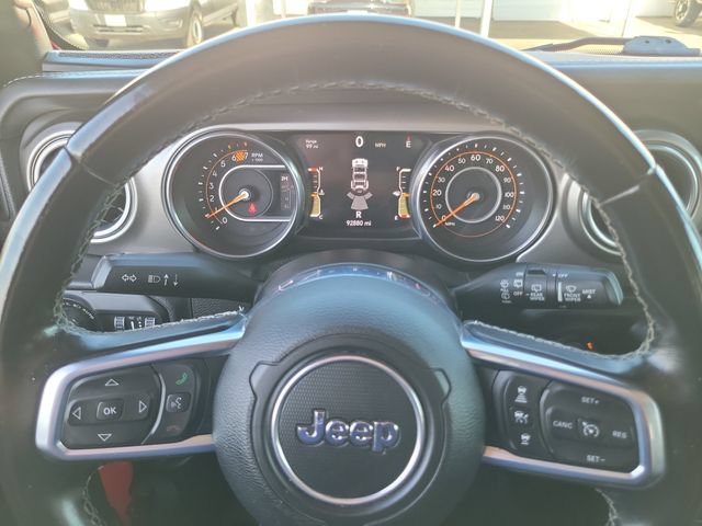 Used 2020 Jeep Wrangler Unlimited Sahara AWD/4WD image 30