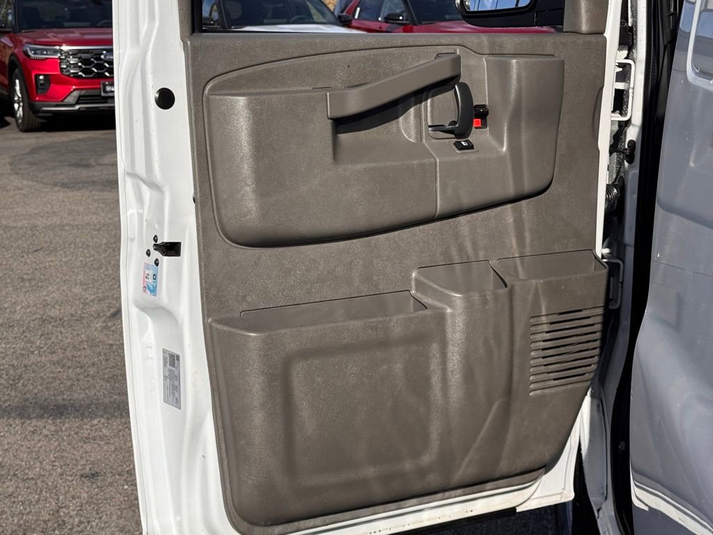 Used 2021 Chevrolet Express 2500 Extended w/ Driver Convenience Package image 15