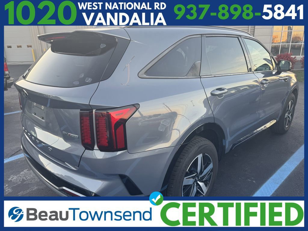 Used 2021 Kia Sorento EX w/ Panoramic Sunroof Package image 2