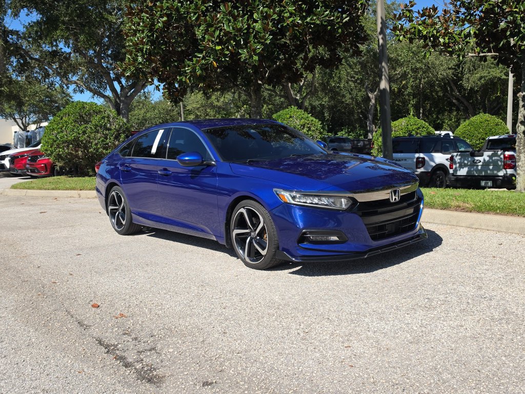 Used 2019 Honda Accord Sport image 2