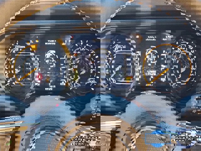 Used 2025 Jeep Wrangler Unlimited Sahara w/ Safety Group image 13