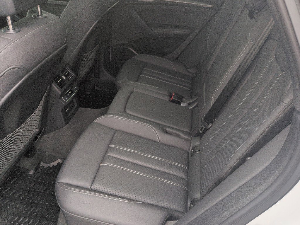 Used 2021 Audi SQ5 Prestige w/ Prestige Package image 6