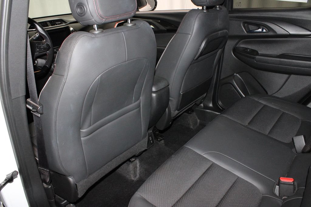 Used 2021 Chevrolet TrailBlazer RS w/ Sun and Liftgate Package AWD/4WD image 21
